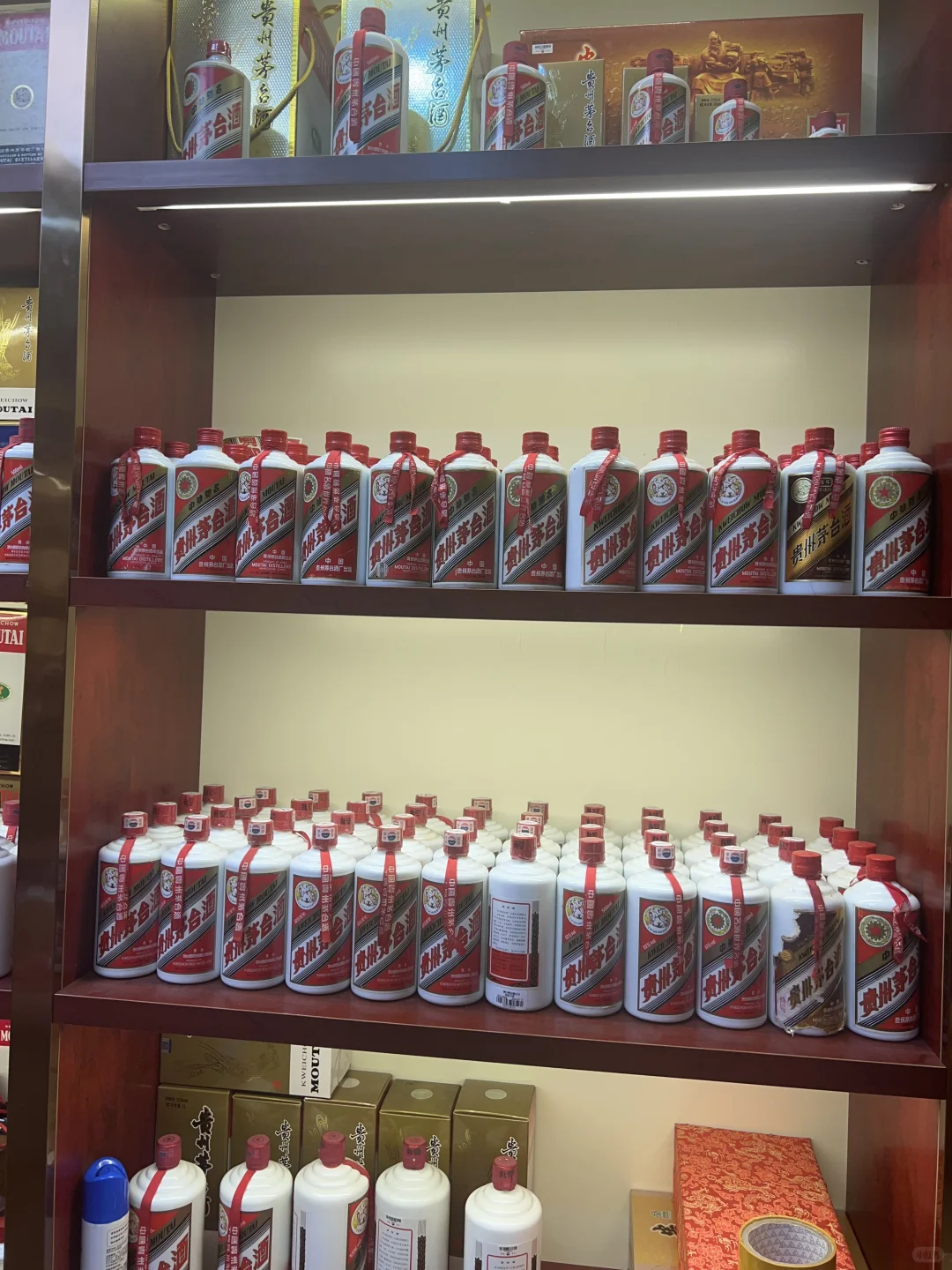 回收剑南春五粮液茅台洋河郎酒古井贡四特酒