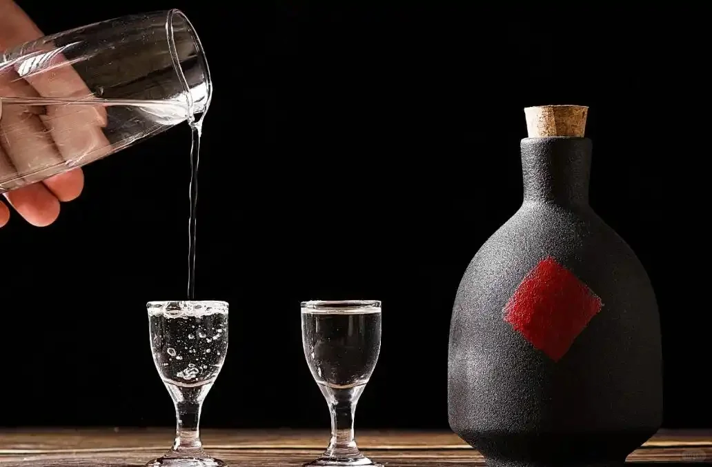 【为啥喝白酒会感觉辣口？】