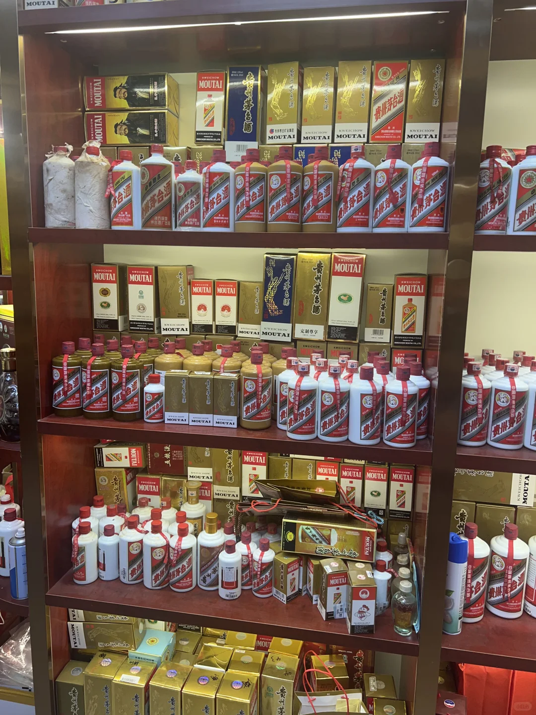 回收剑南春五粮液茅台洋河郎酒古井贡四特酒