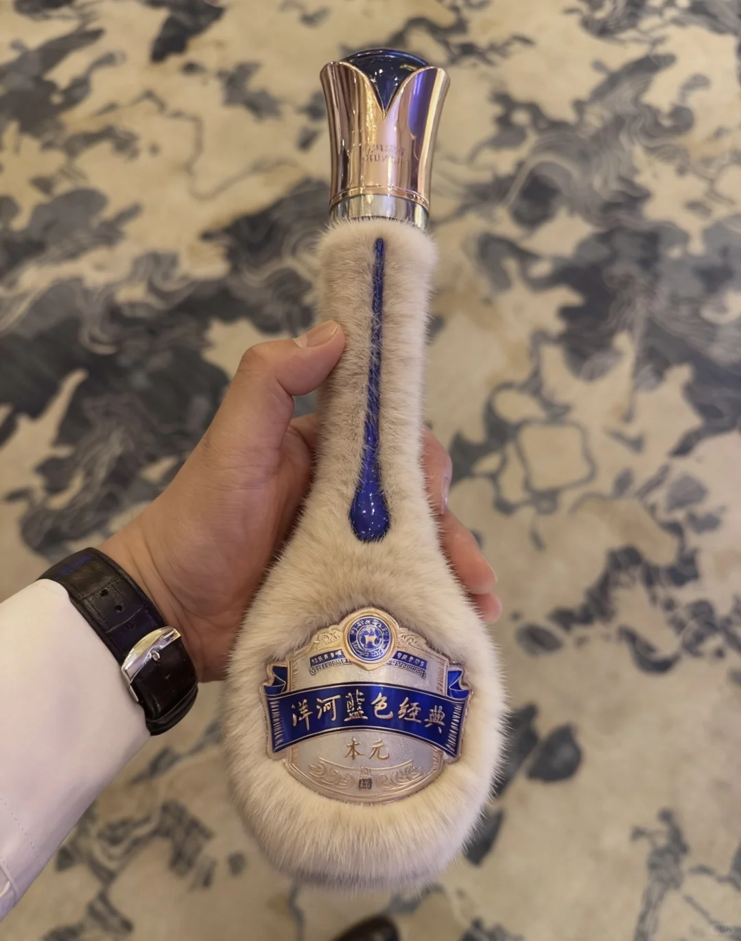 天冷加衣，白酒也是