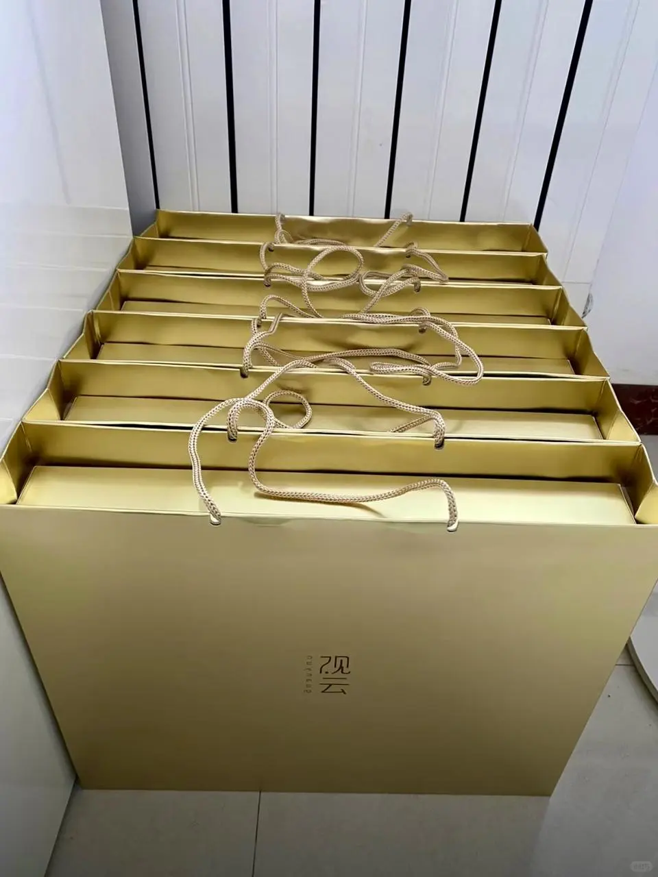 被误以为很贵的礼物?送人显贵白酒礼盒!