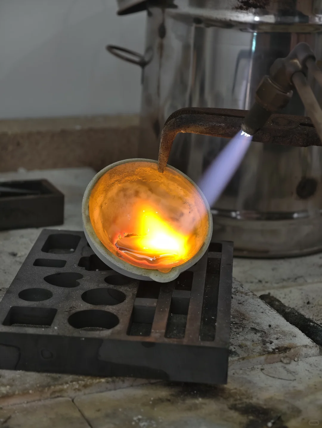 我在深圳找珠宝大赛教练??学金属起版