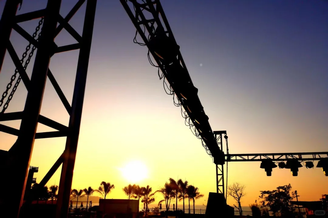 三亚灯光音响设备舞台搭建桁架搭建屏幕租赁