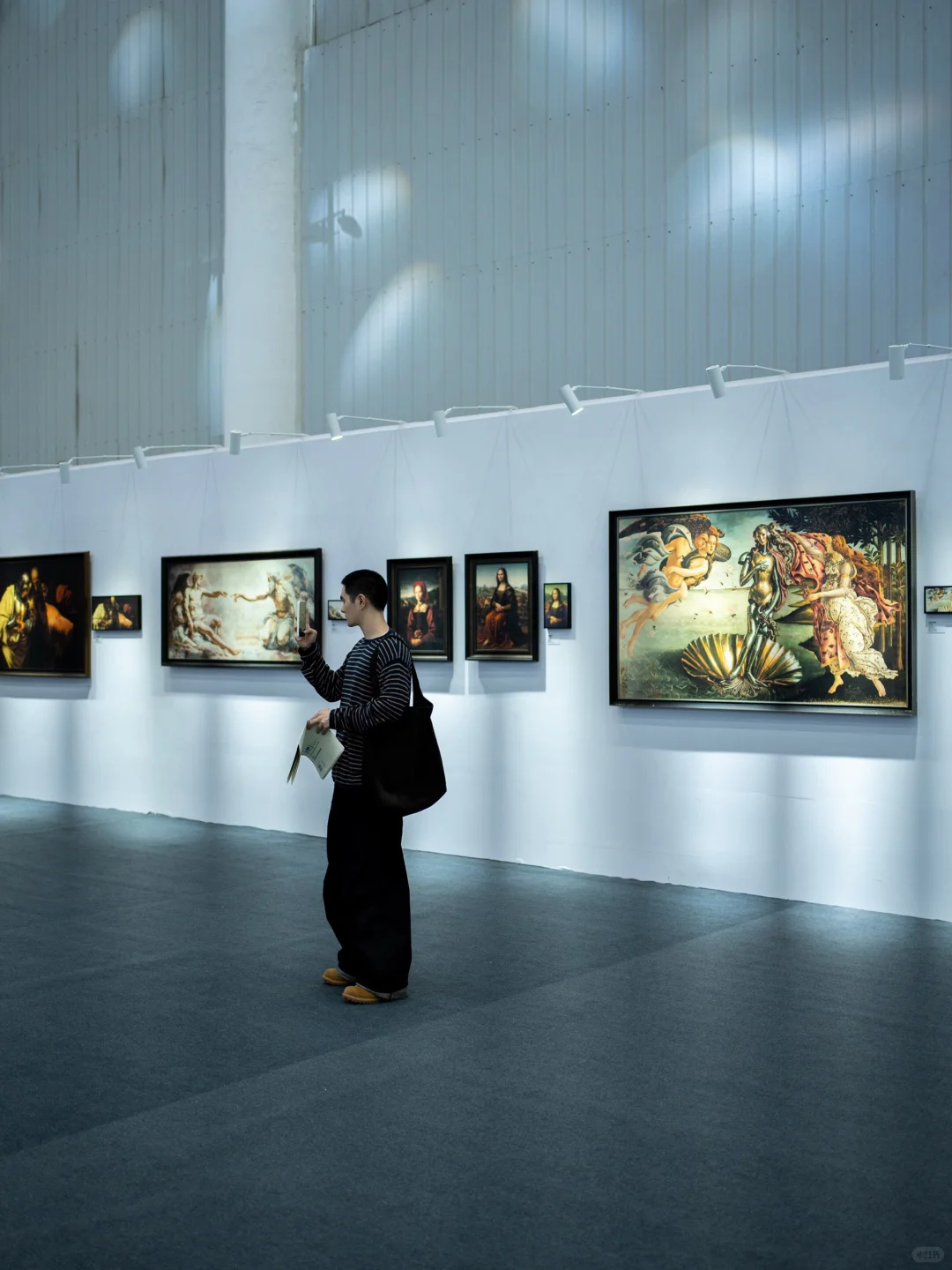 武汉设计双年展?AI画作惊艳到我了！