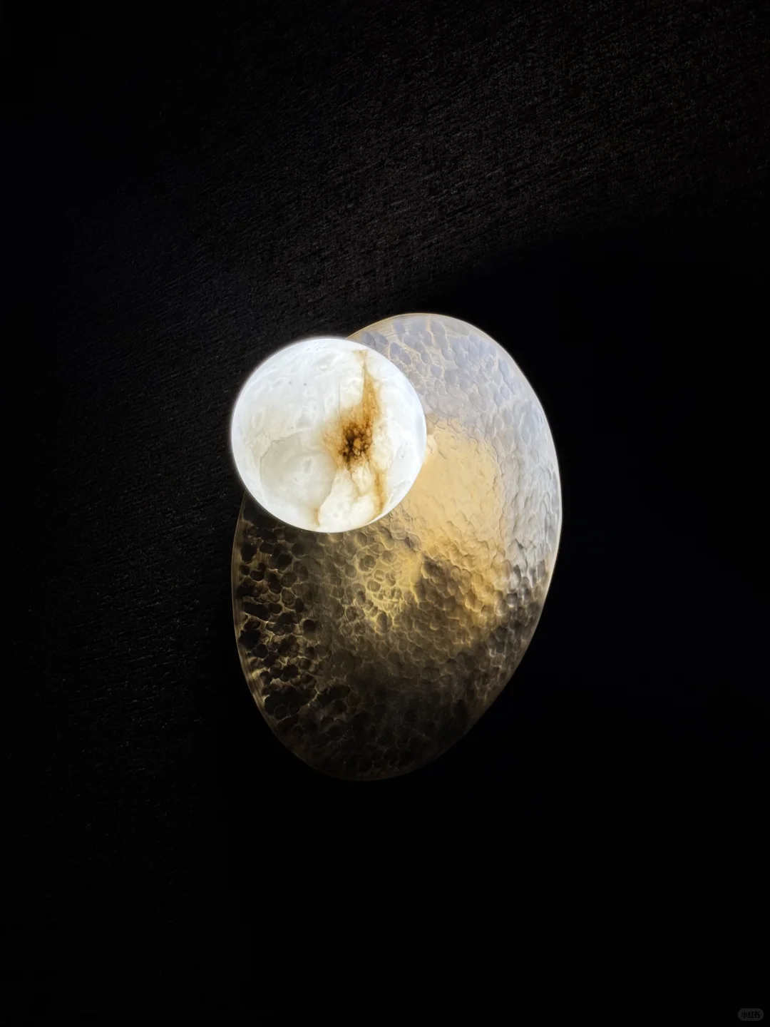 上海外滩这个展也太美了吧?