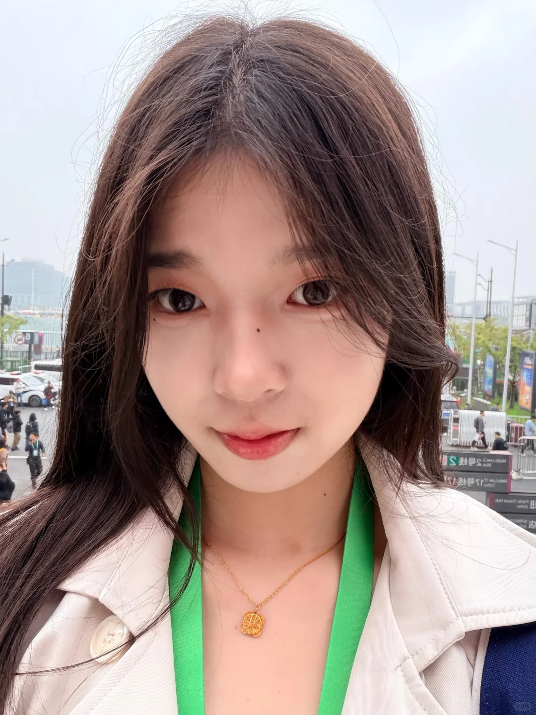 上交研一?进！博！会！