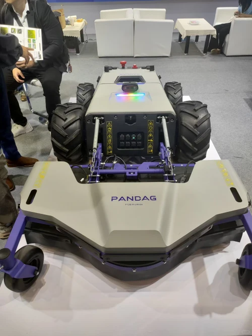 大山老师出席高交会千项前沿科技盛大启幕