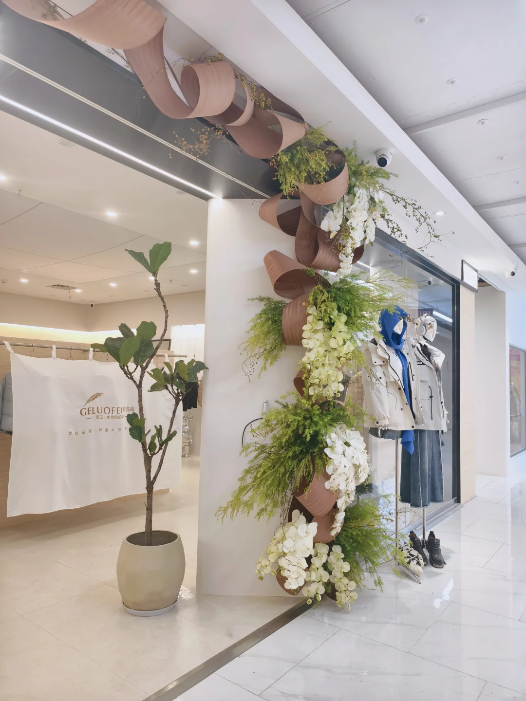 猜猜哪个是真花？