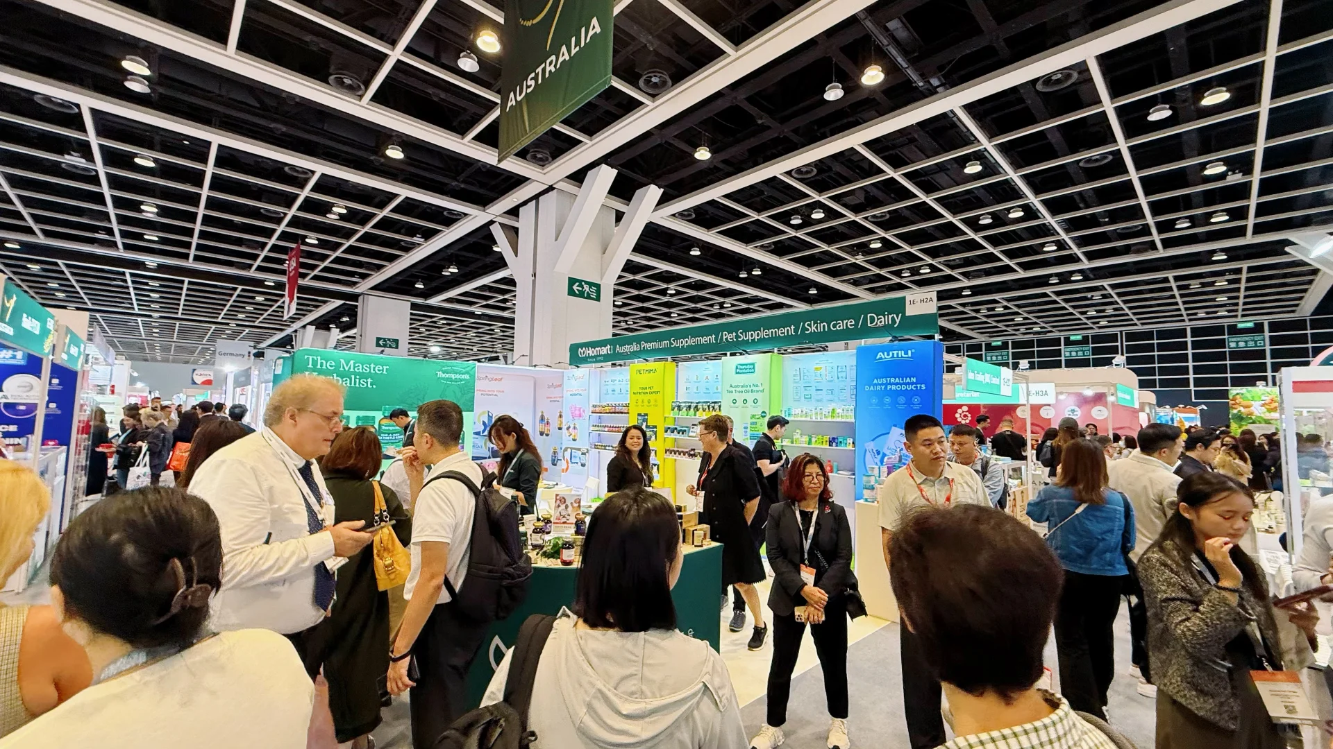 Homart 亮相香港亚太美容展｜现场好热闹！