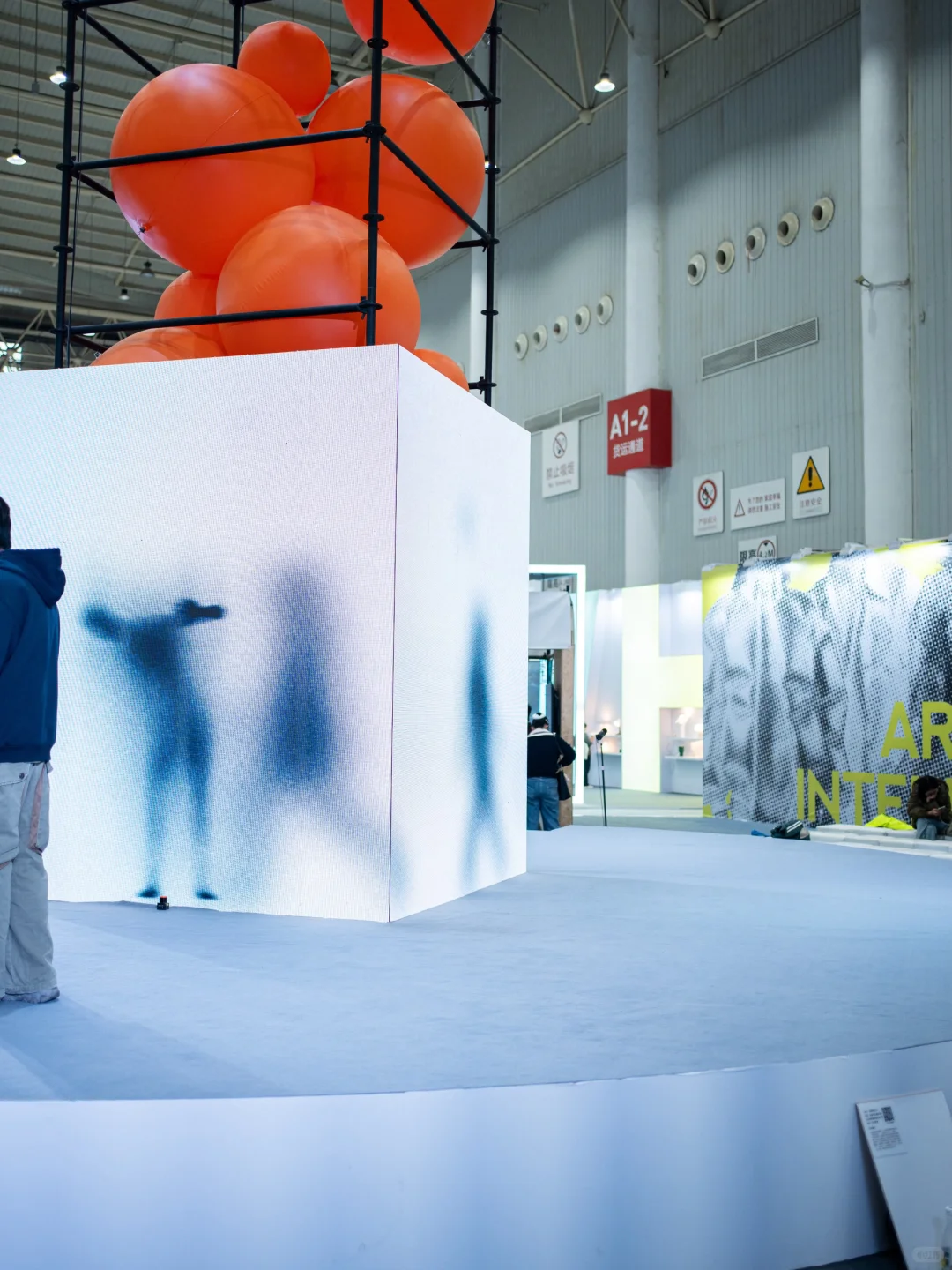 武汉设计双年展?AI画作惊艳到我了！