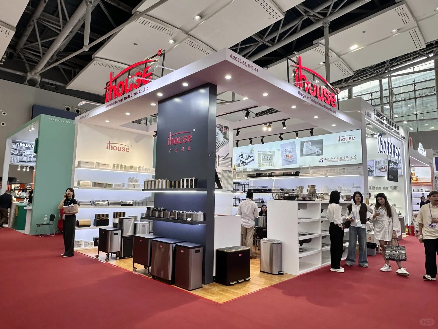 广交会双面开展台就这样设计！