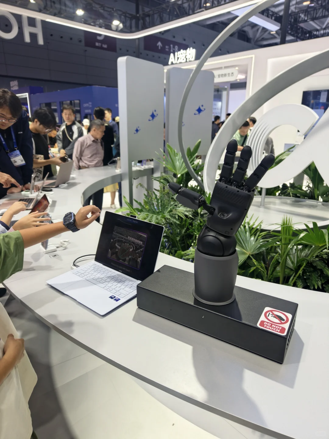 深圳高新技术成果交流会沉浸式逛展记?