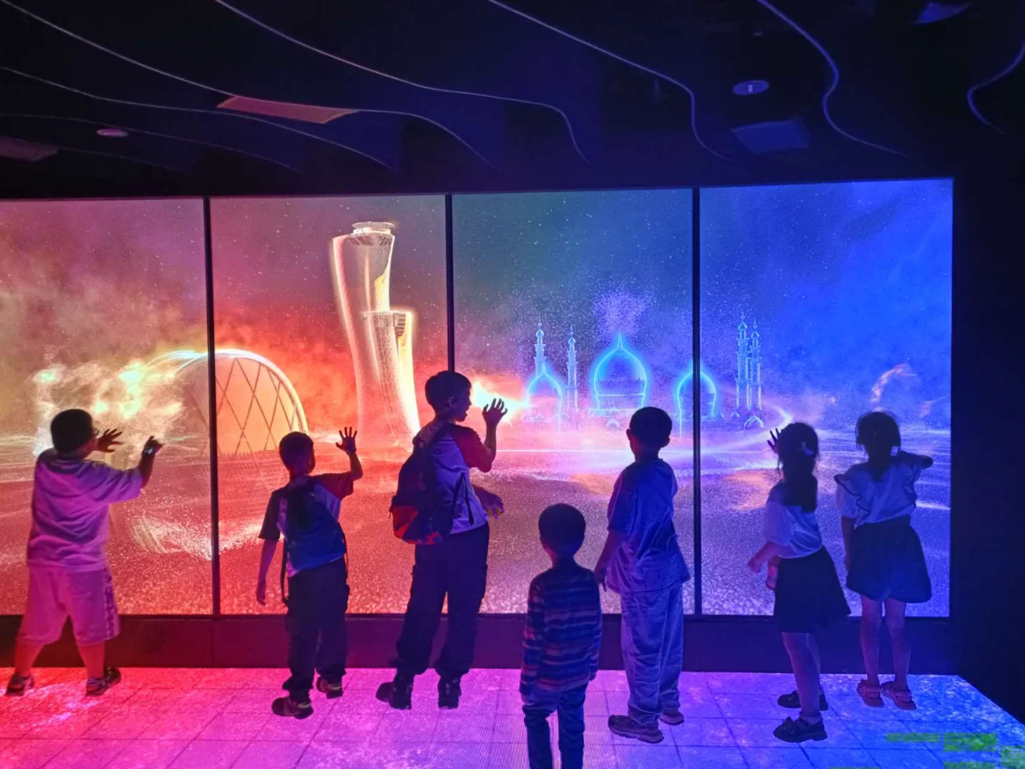 再次免费? 打卡世博城Expo City