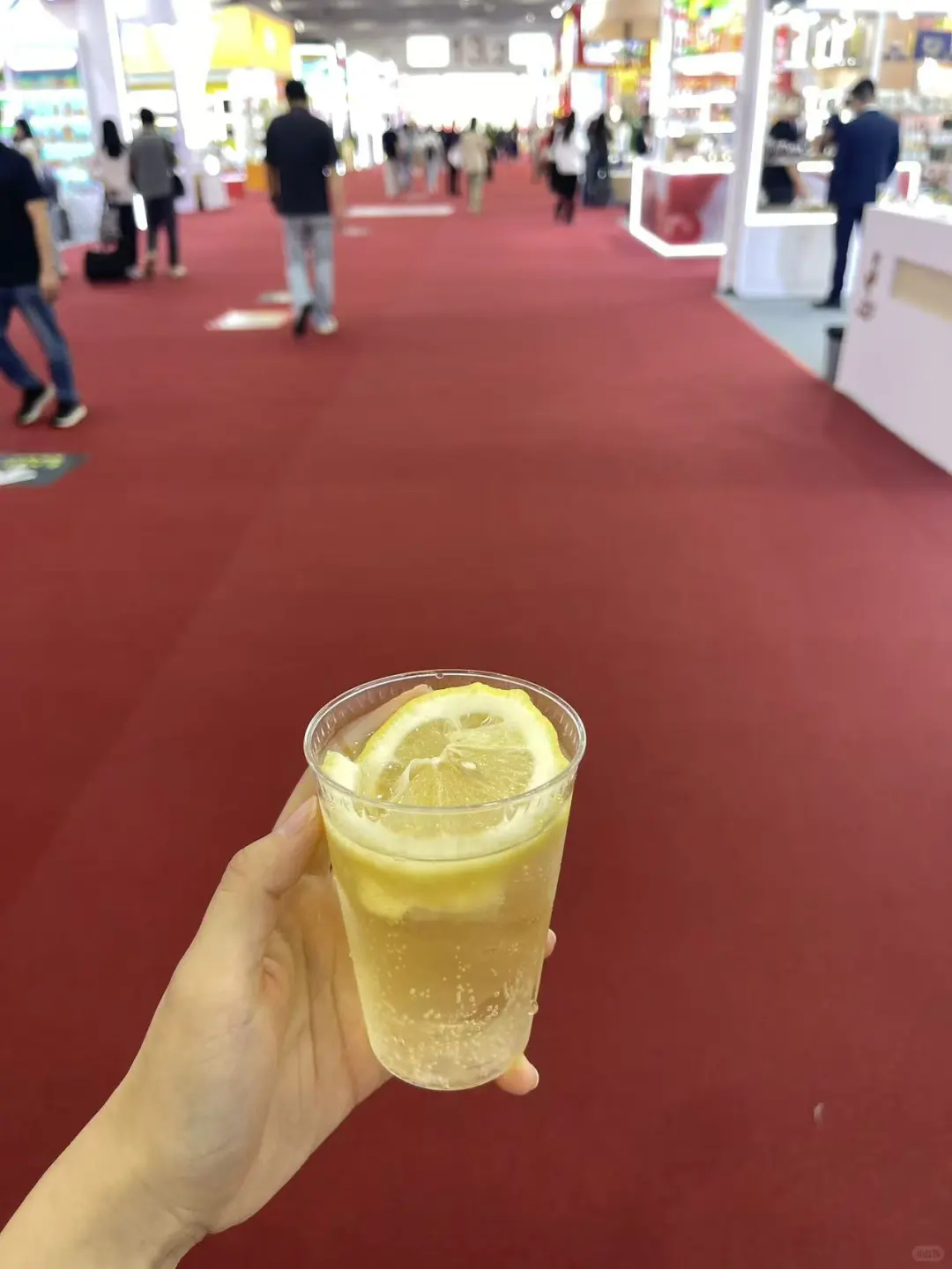 我在广交会吃撑了....