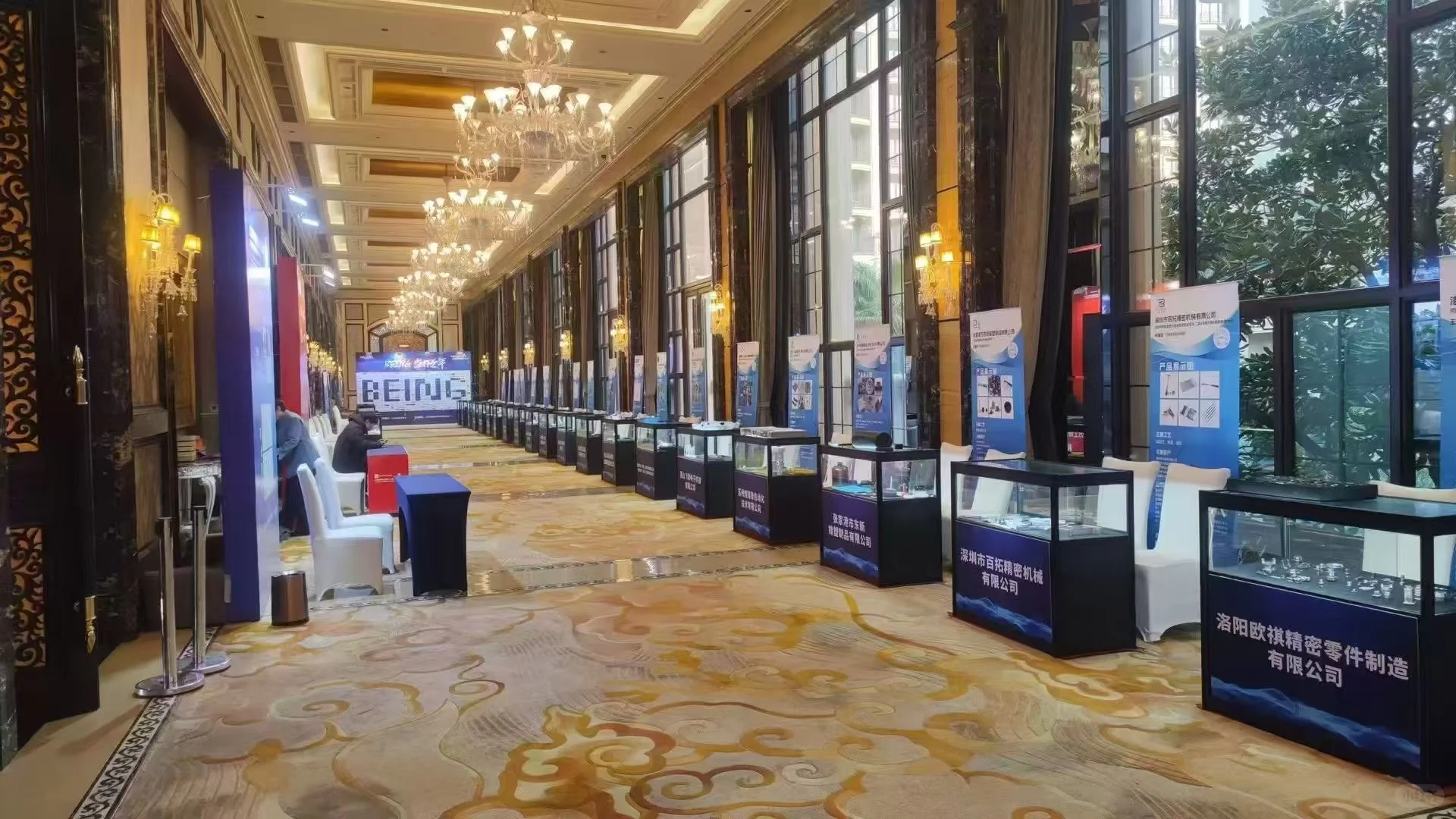 11月22日，上海，超千人线下全球采供对接会