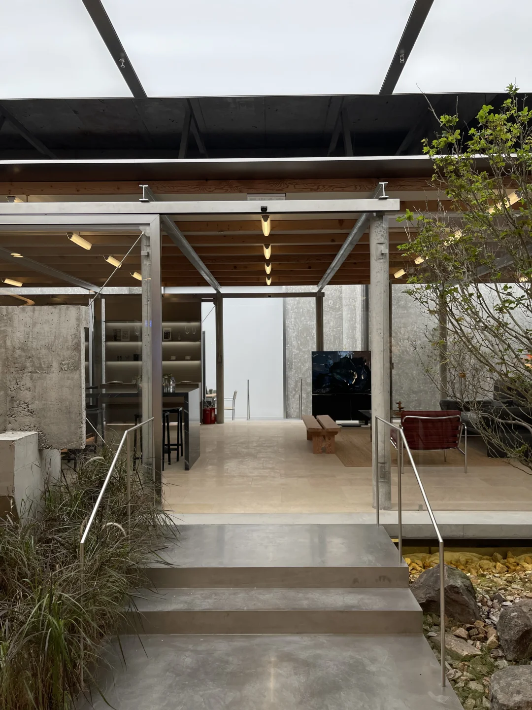 走进一家工业风的亭阁空间|上海poqqen pohl