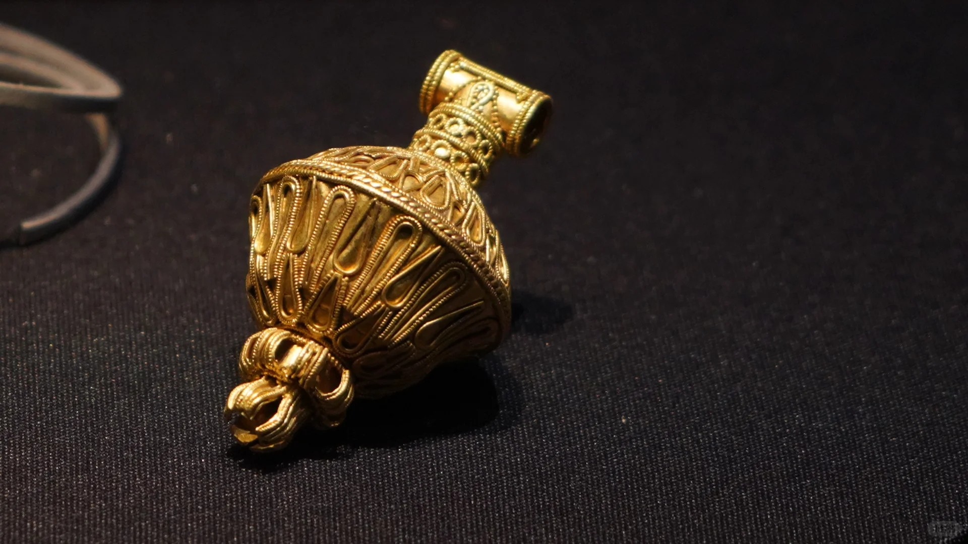 诸神落幕后的沉思 | 命运、人性与自由