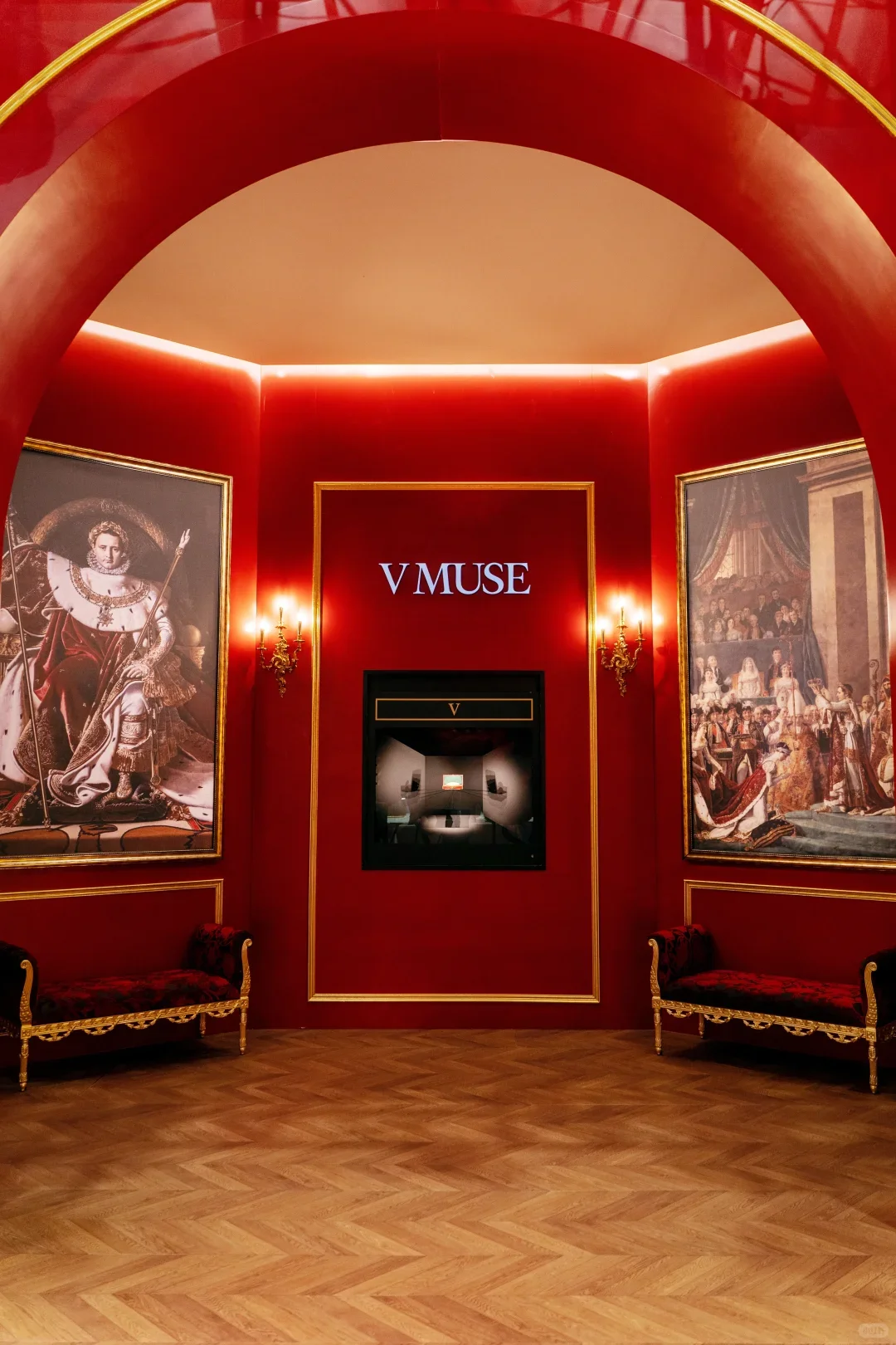 从进博会看趋势:品牌展台艺术 + 科技应用