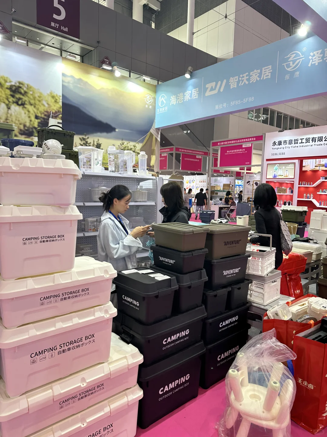 深圳礼品展堪称大型全新旧货市场?淘了一堆