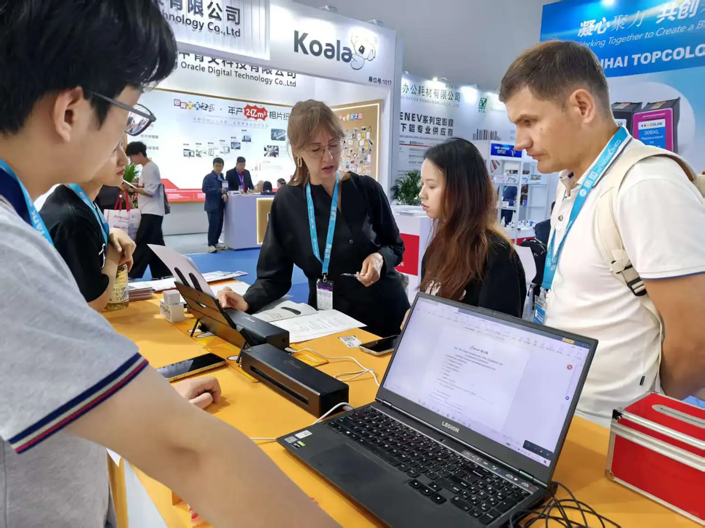 燃情收官!戎小兔闪耀珠海国际办公展