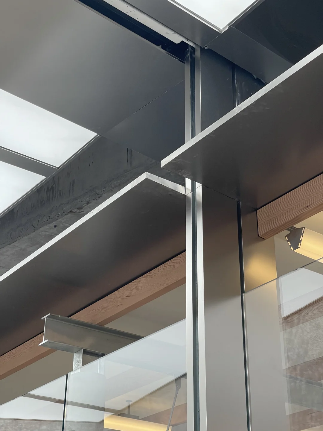 走进一家工业风的亭阁空间|上海poqqen pohl