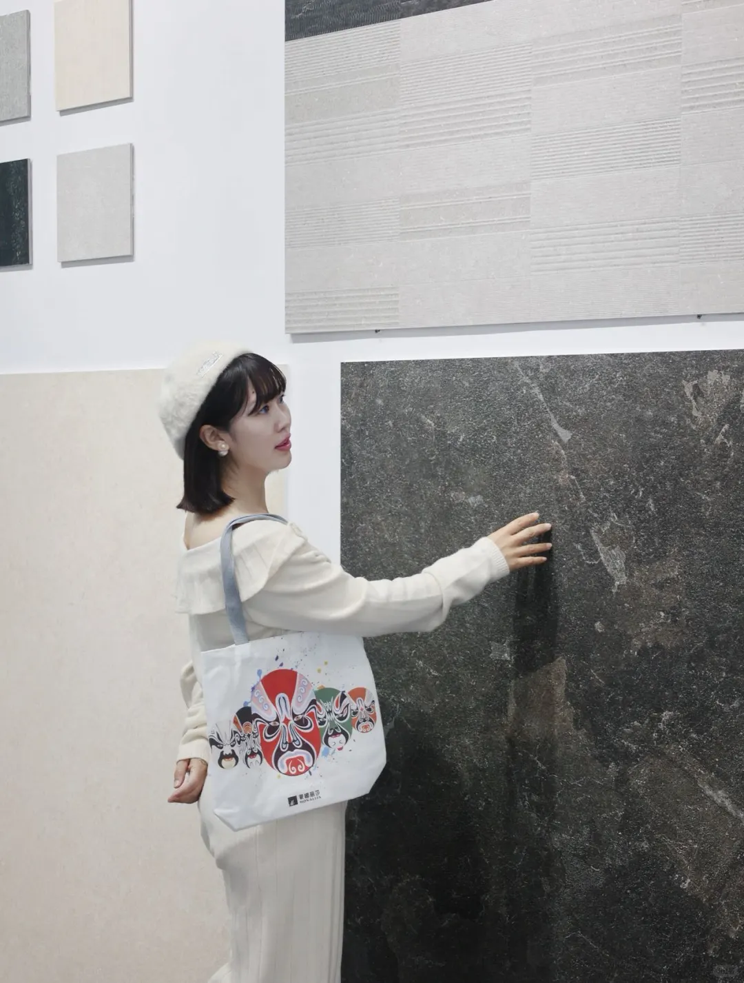 快来看,这里的陶瓷居然会“变脸”