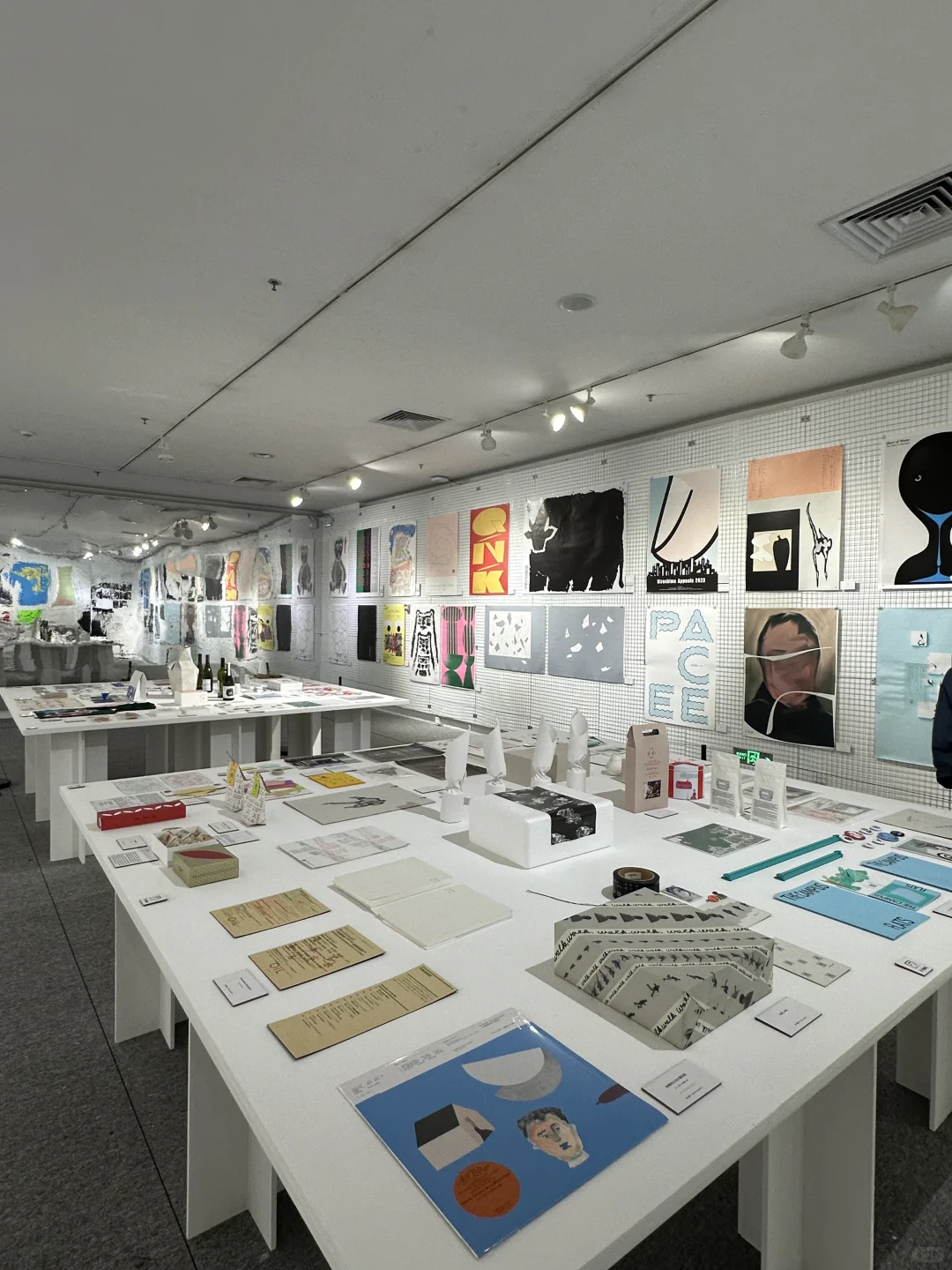 ?请去看——日本平面设计大展