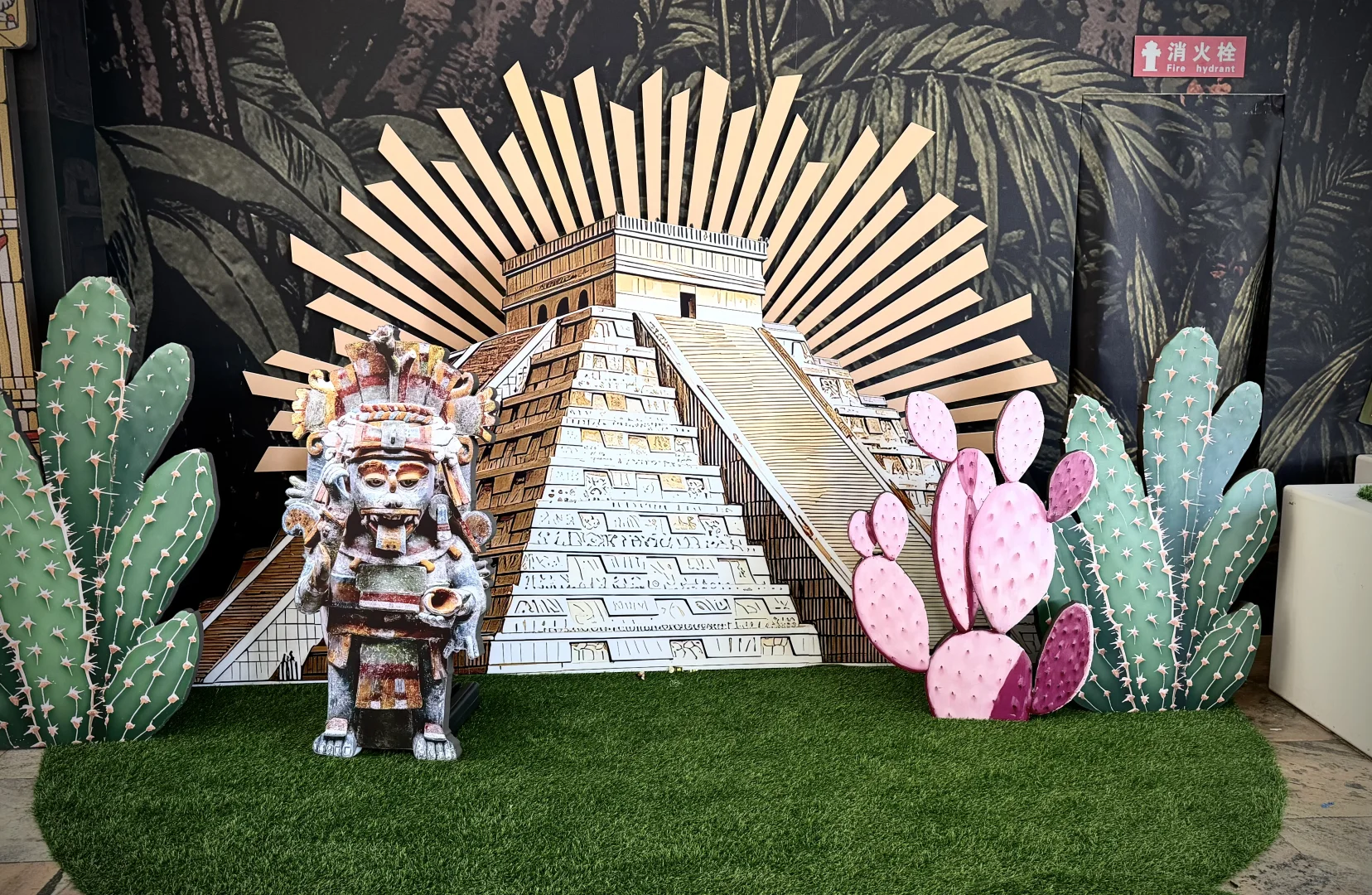 去不了库库尔坎金字塔，就来看玛雅文明展吧