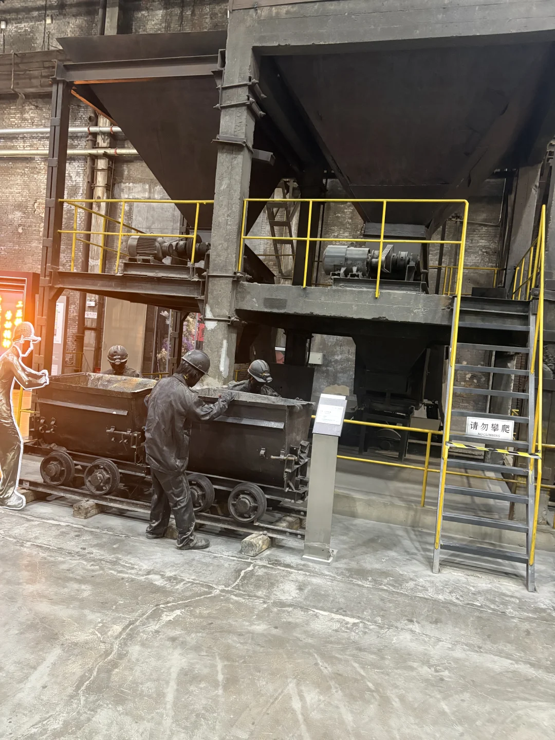 今天的中国工业展览馆，超震撼?