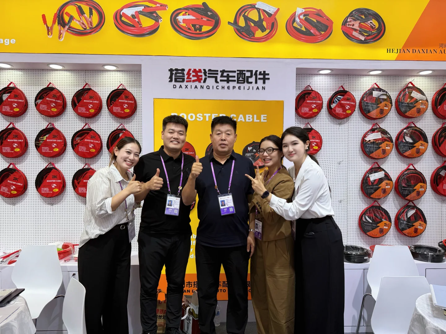 05女大又又勇闯广交会当翻译