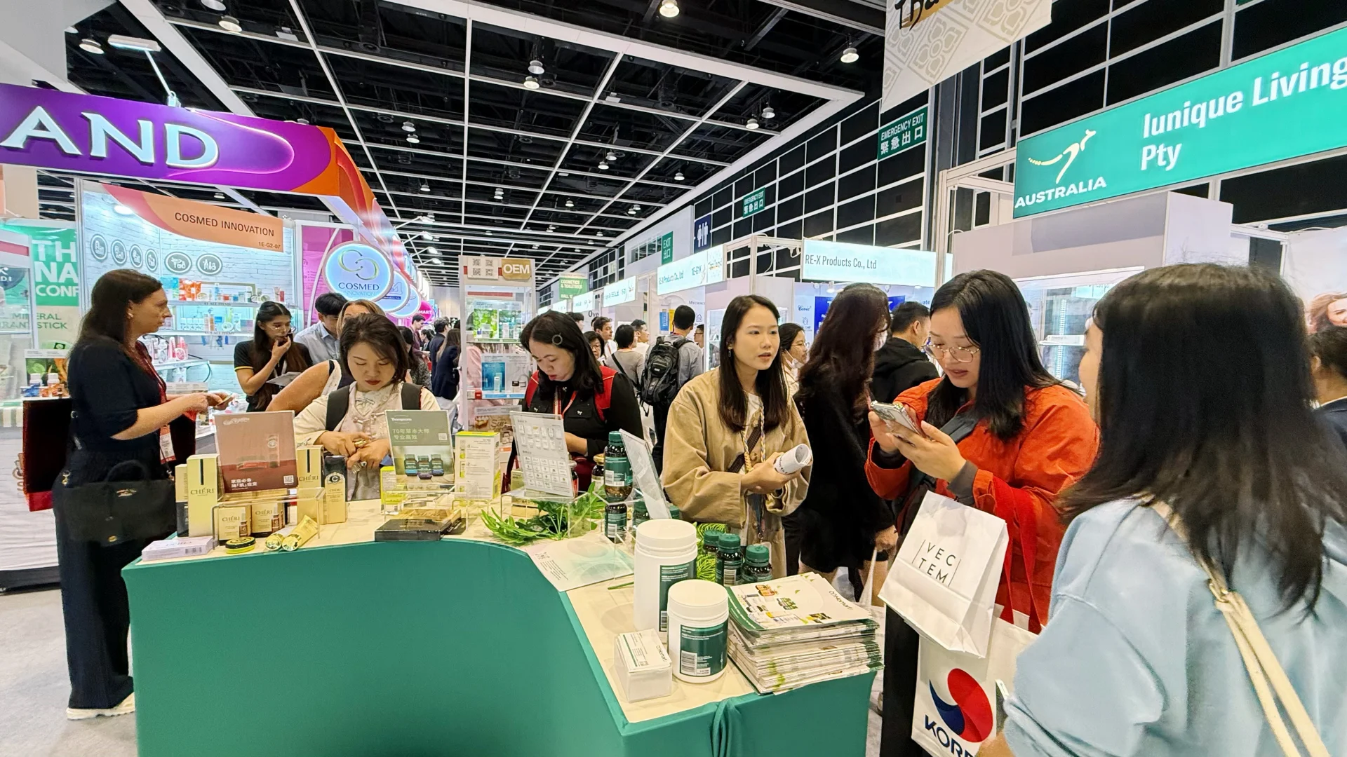 Homart 亮相香港亚太美容展｜现场好热闹！