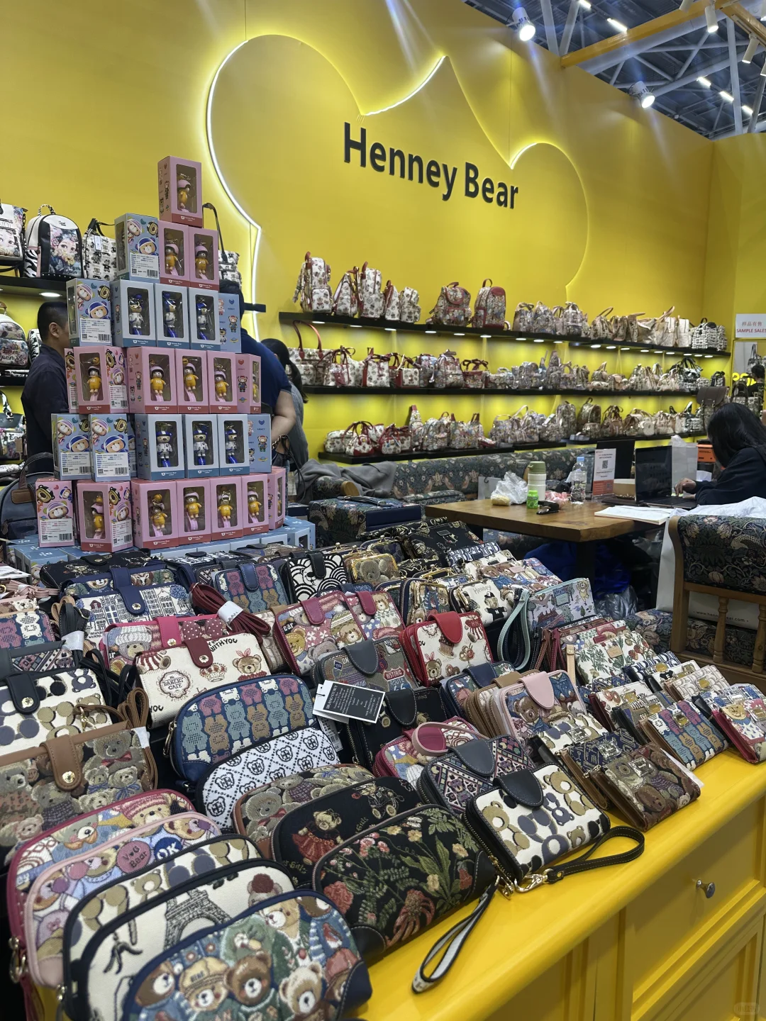 究竟是谁啊？在广交会买到了全球首发！！！