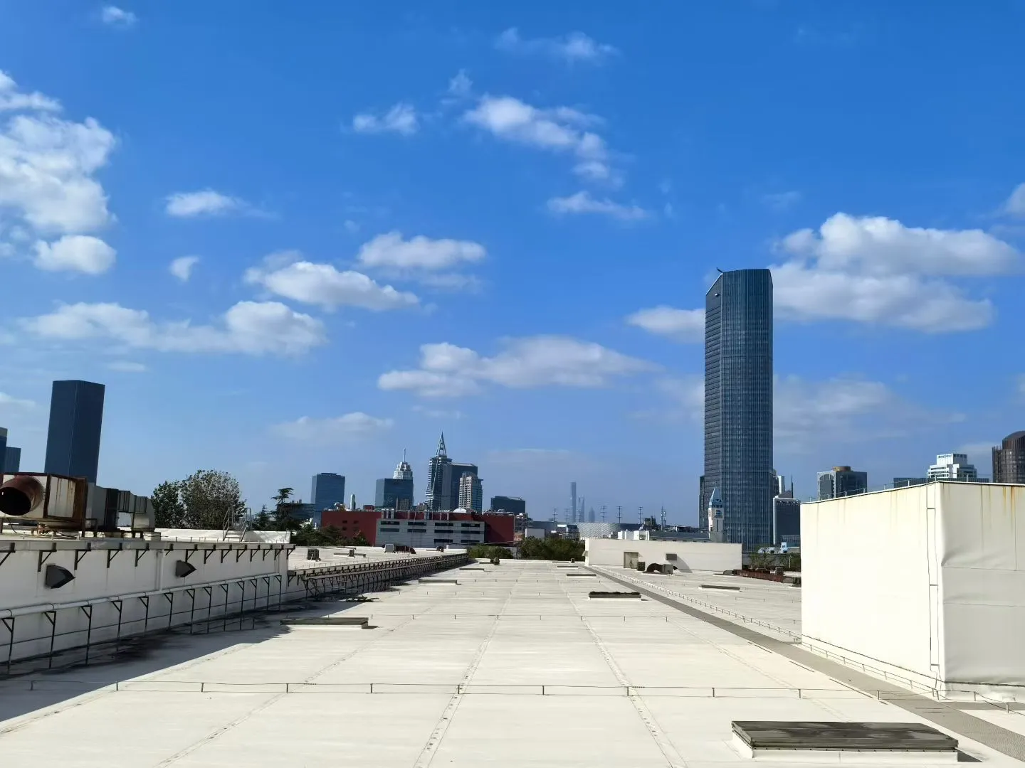 地铁旁金桥近中环8米高汽车 智能制造 文体