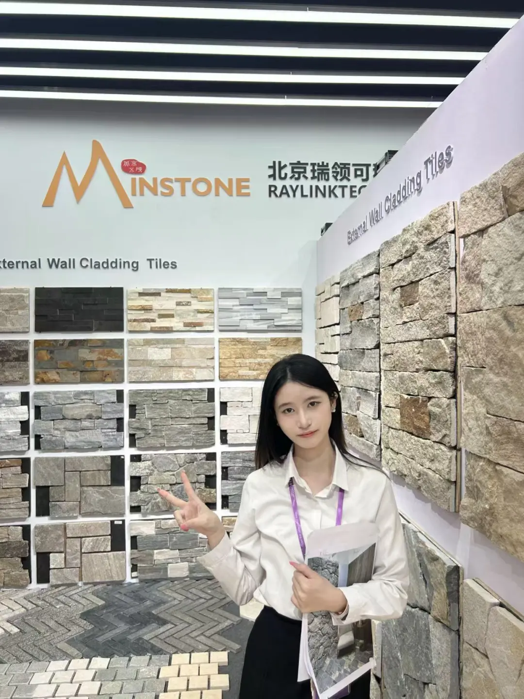 广外丨05女大在广交会一周怒赚3000+