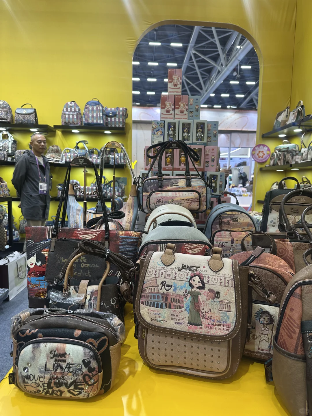 究竟是谁啊？在广交会买到了全球首发！！！