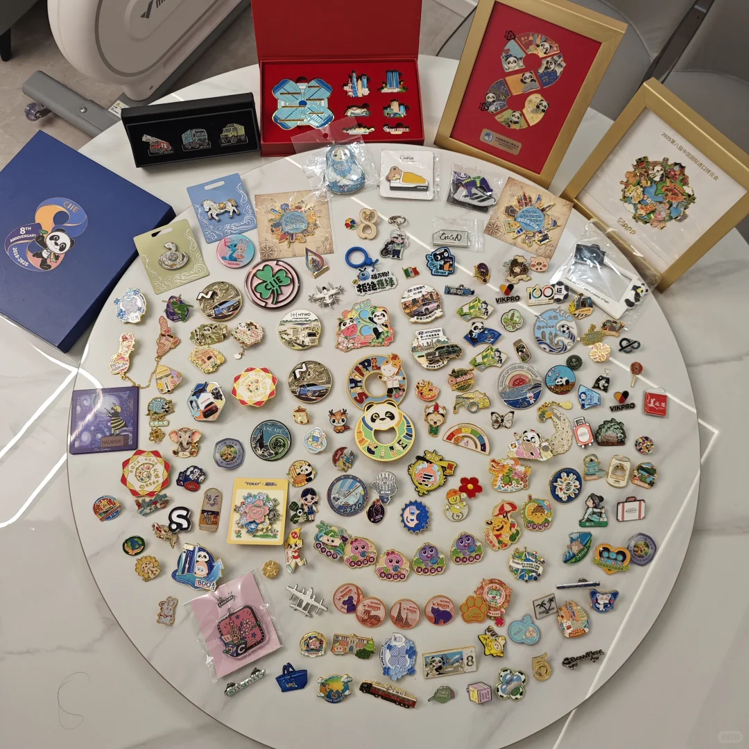 如何在进博会拥有那么多徽章？