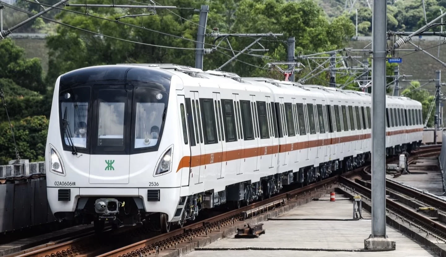 有关铁路运输的交通工具及注意事项