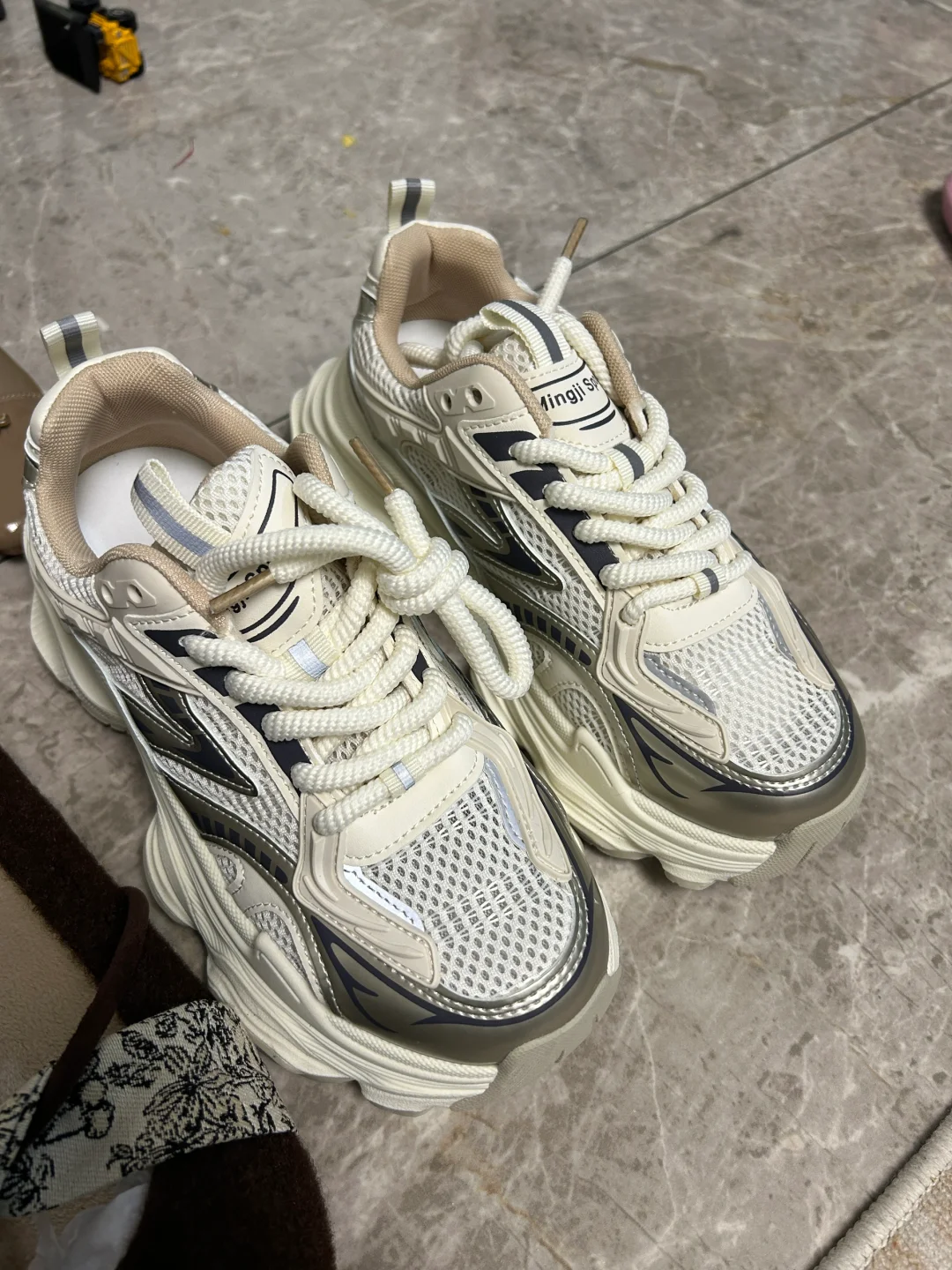 高第西街清仓均价30质量差？