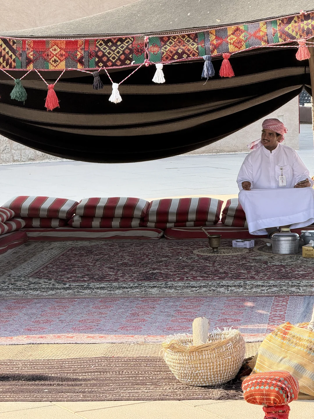 迪拜?一半清醒一半醉?