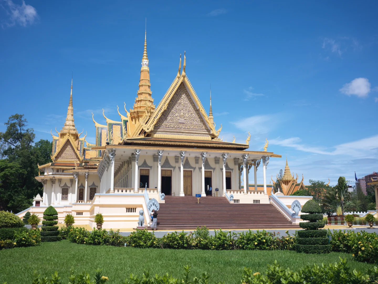 农村发小今何在?越南印尼柬埔寨!