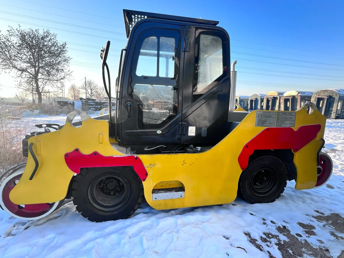 公铁内燃牵引机车 铁路两用车