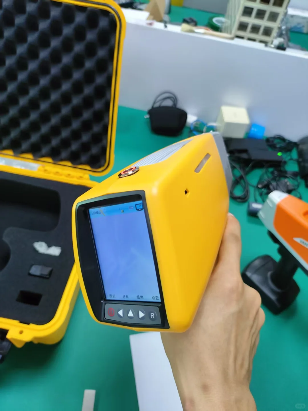 非接触式金属探测仪 艾克