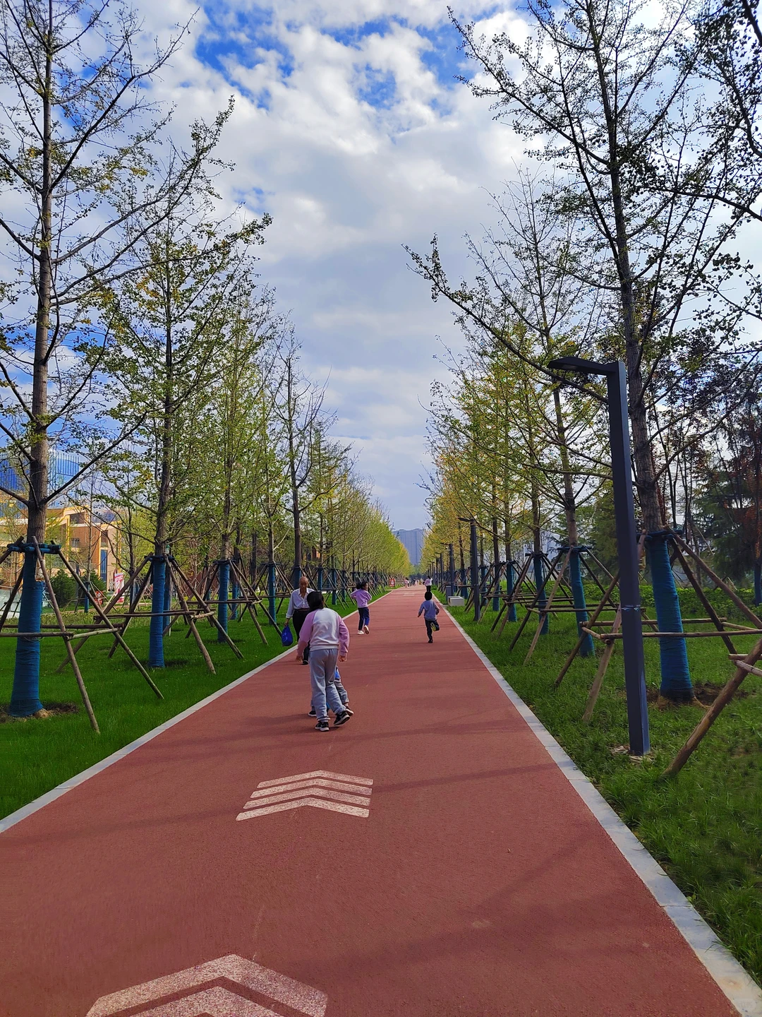 免费遛娃新地标,红旗铁路公园嗨玩一整天!