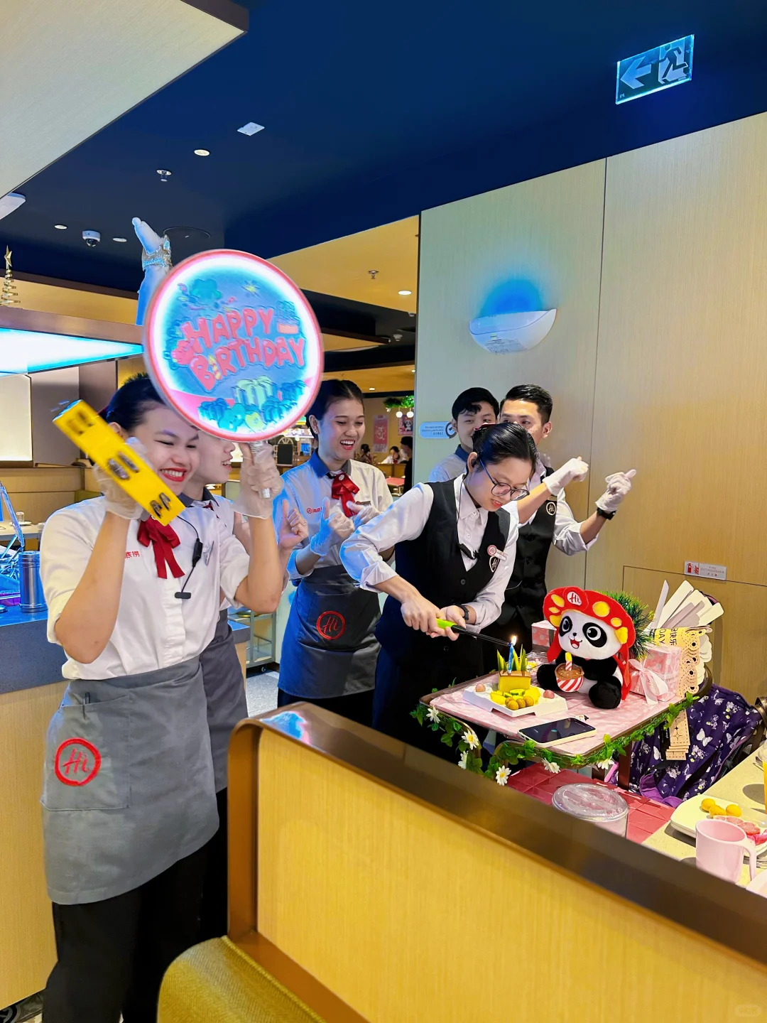 ?? 迪拜海底捞！家乡味太暖啦✨