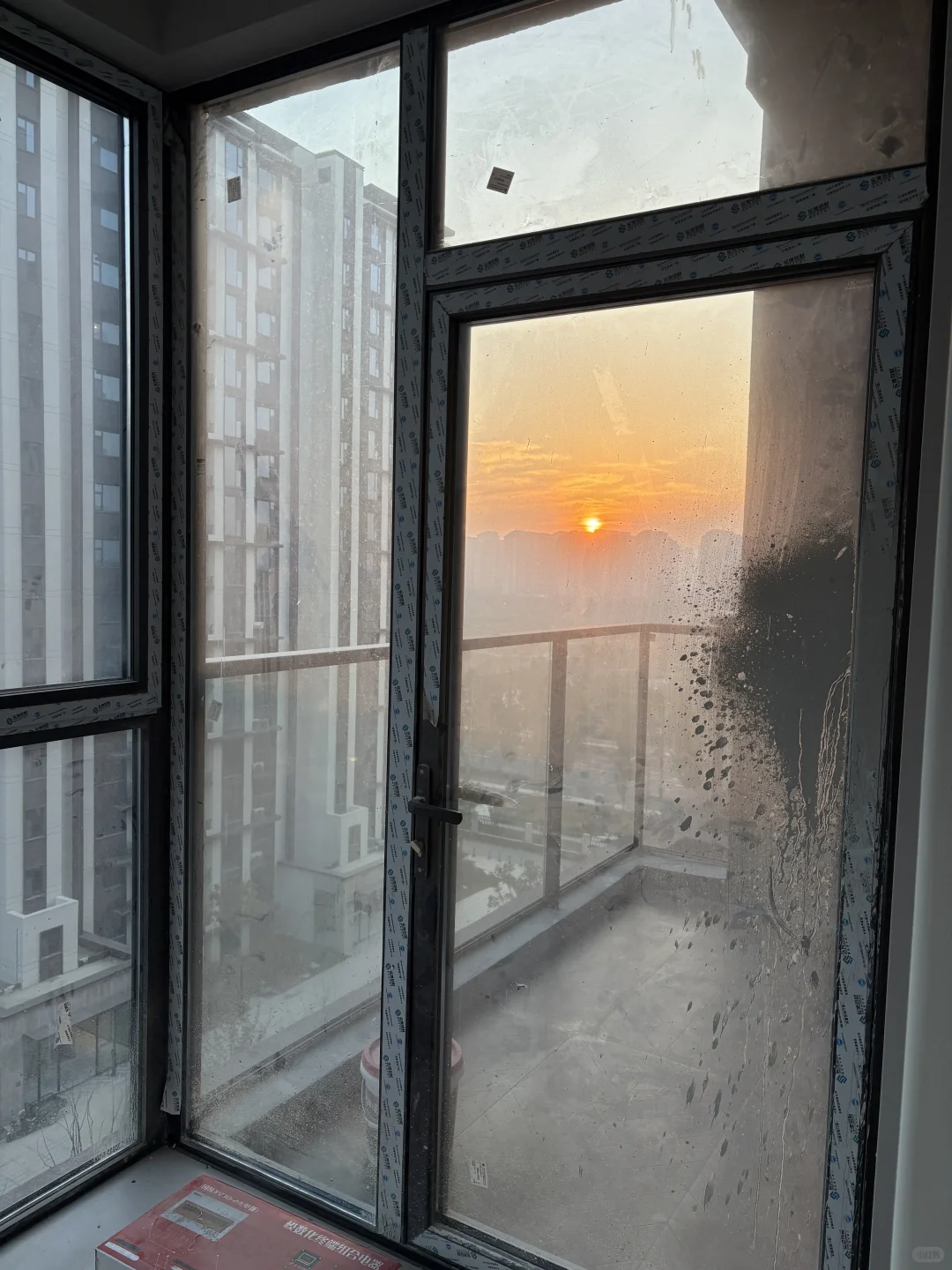 定制柜安装完毕，离梦想中的家又进了一步！