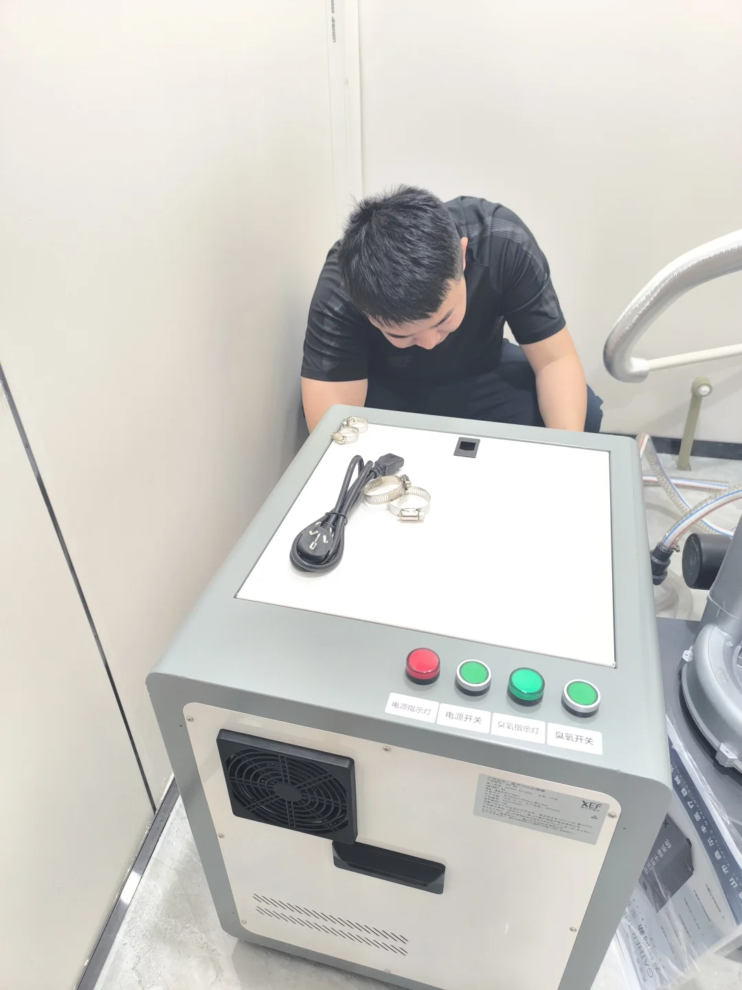 口腔设备生产商