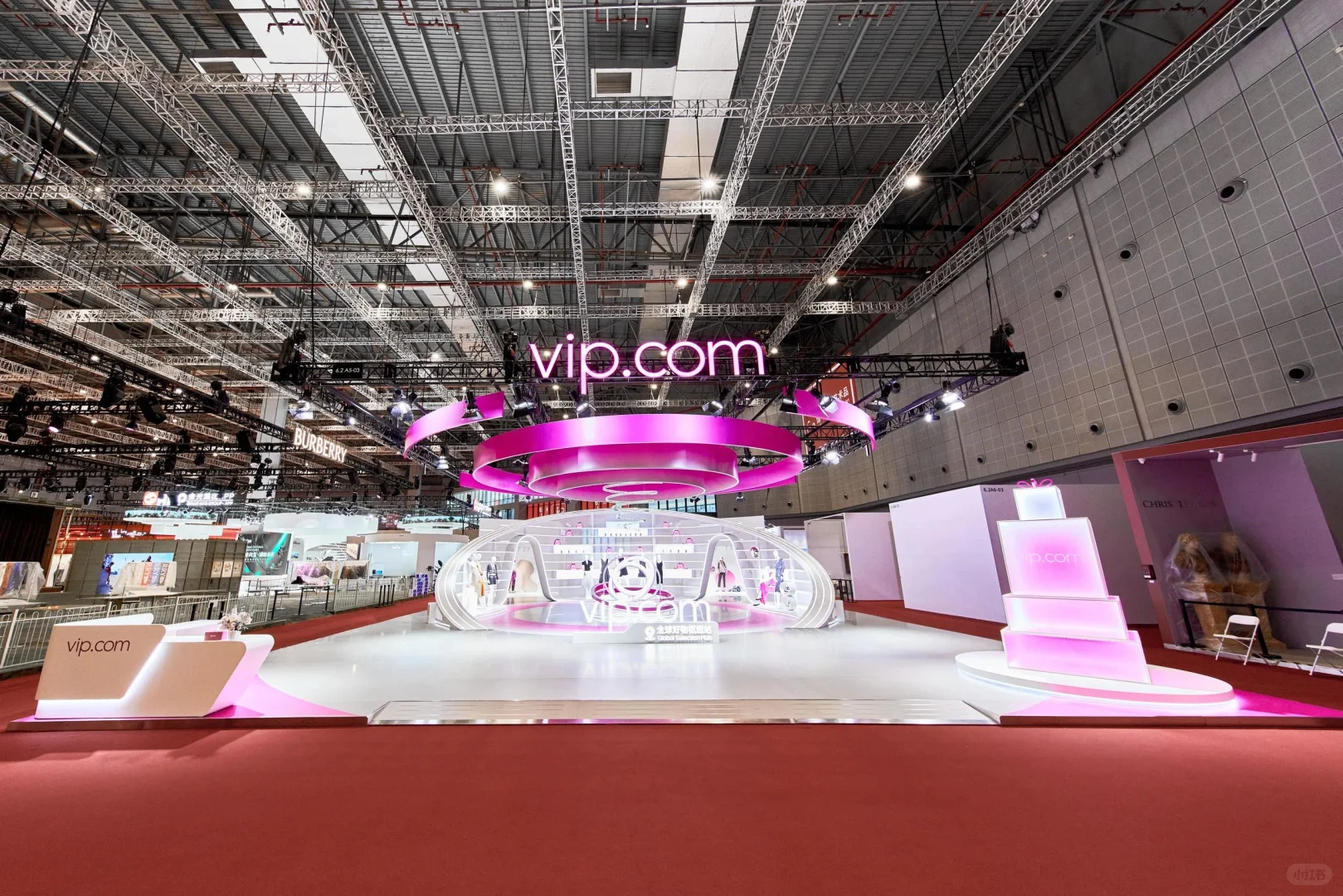 展台设计 | 2025 上海进博会唯品会