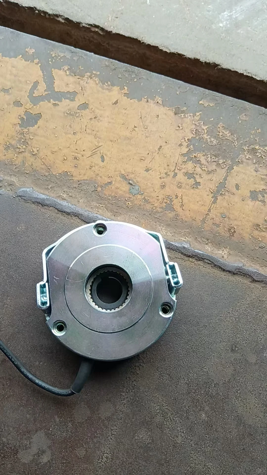 锐思特1.1KW/170V电磁失电制动器河南力富特