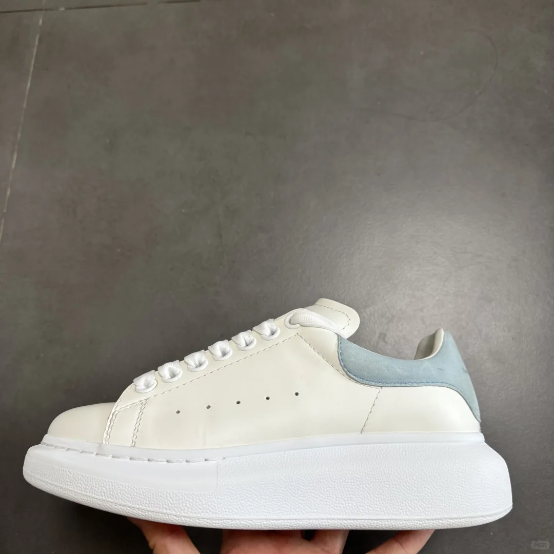 麦昆小白鞋 白蓝尾 699? 正品