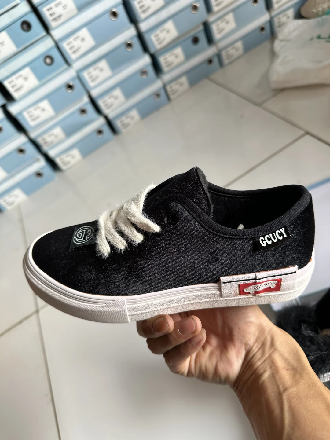 鞋子撤店怎么办